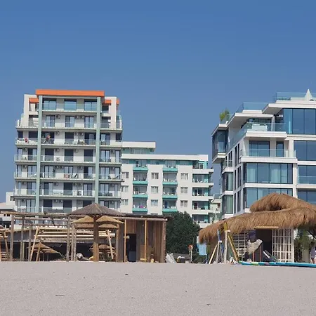 Apartment Deny Mamaia